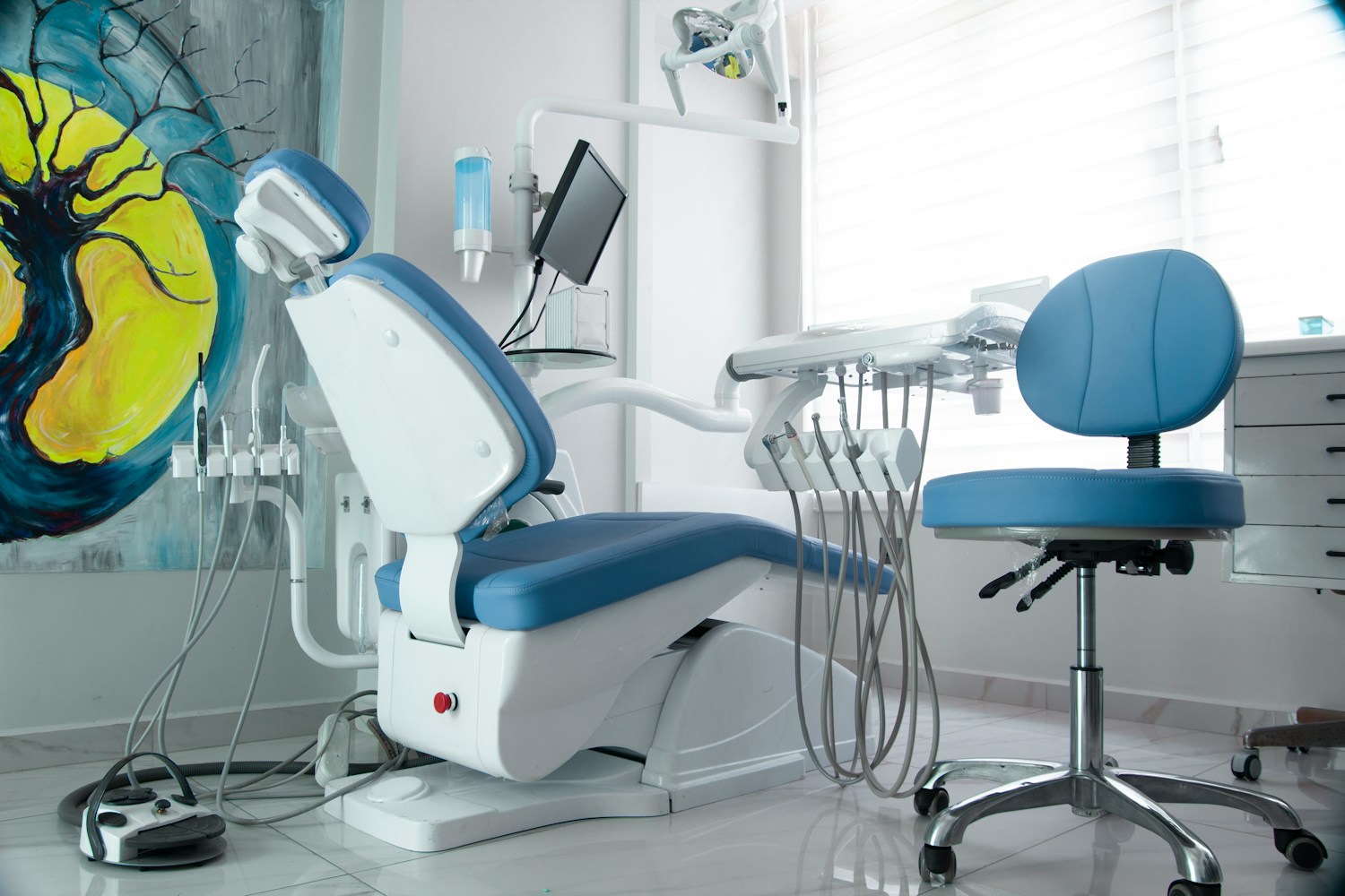 Ambient klinik me karrige dentare