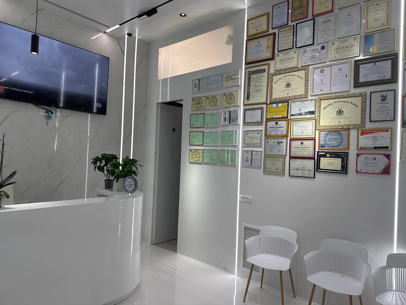 Recepsioni i DemiraqiDental